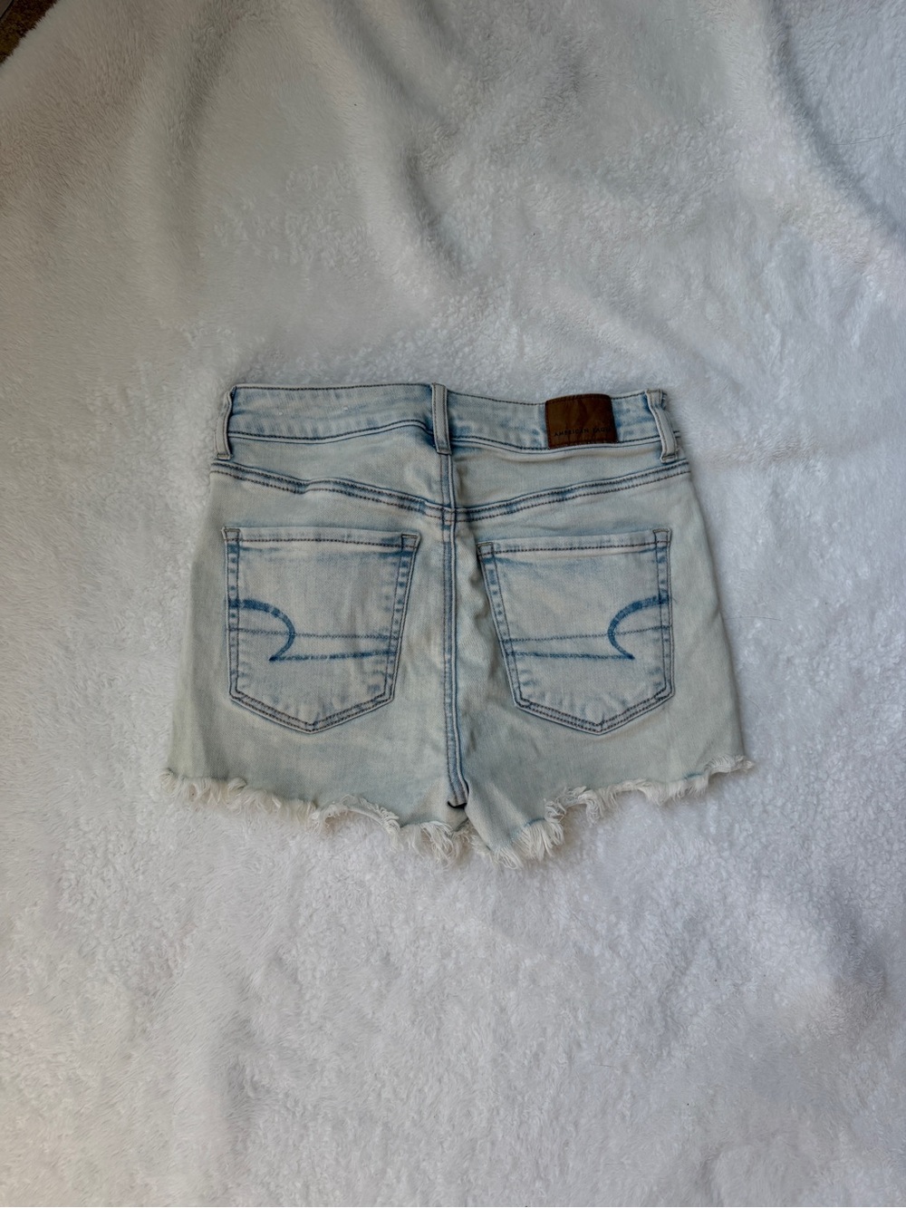 American Eagle Light Wash Frayed Hem Women's Denim Shorts size 2